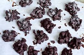 NEV0191 - Dark chocolate, almond and sea salt bars