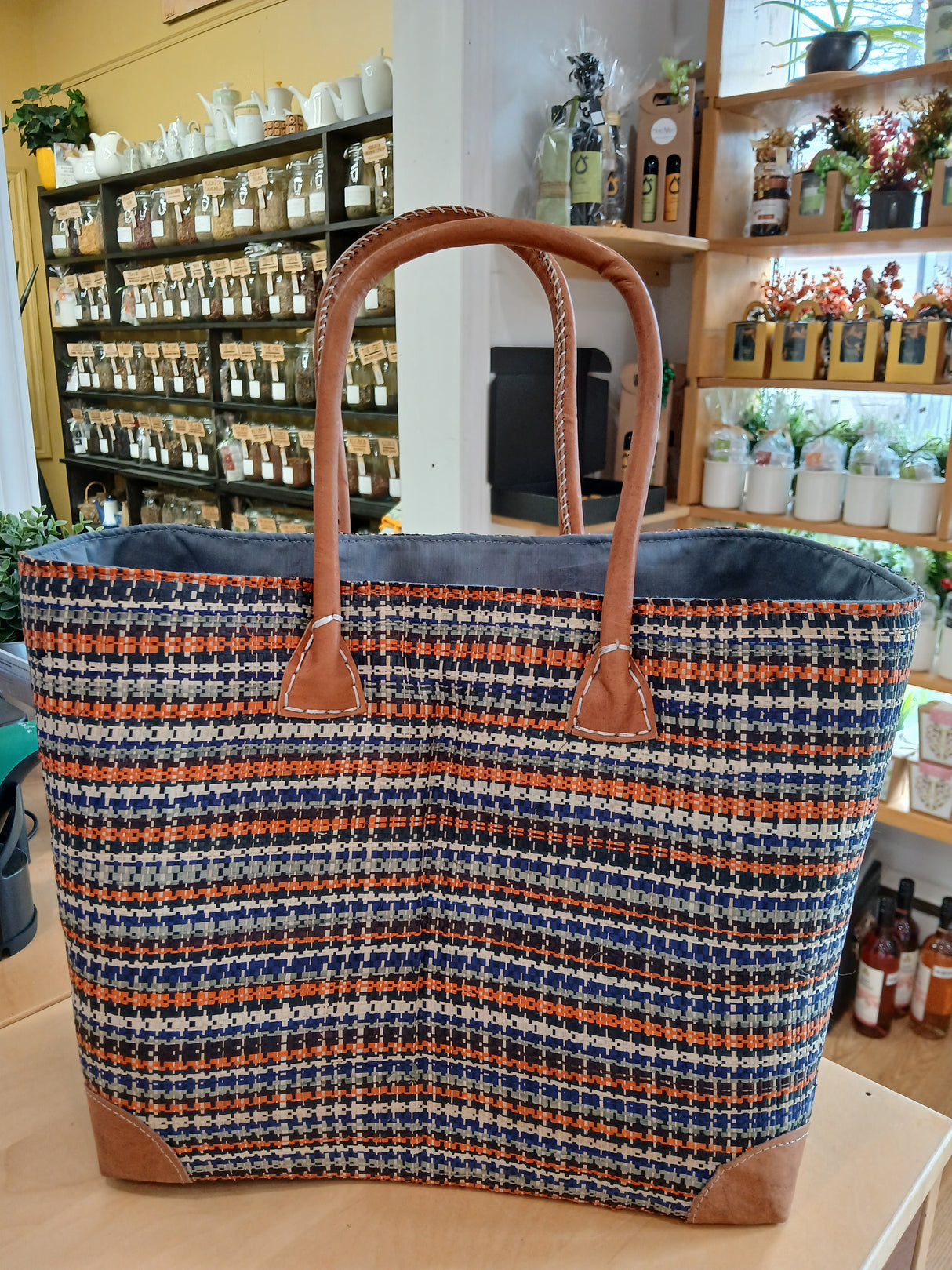 PAN0089 - Sac-panier élégant à rayures