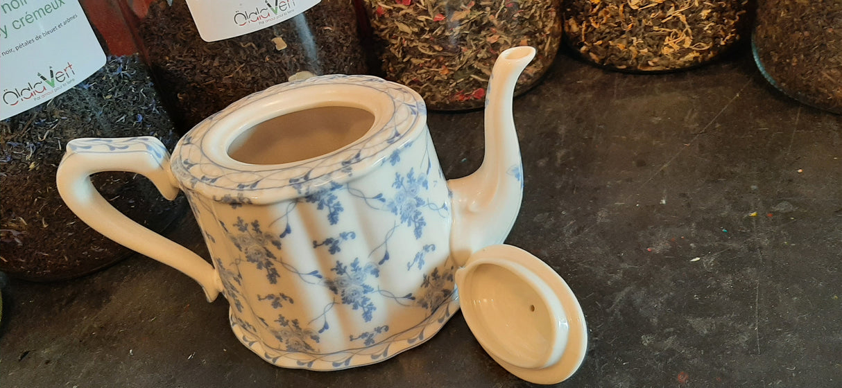 CSL0003 - Pink Brocade Teapot