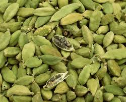 HER0656 - Whole green cardamom