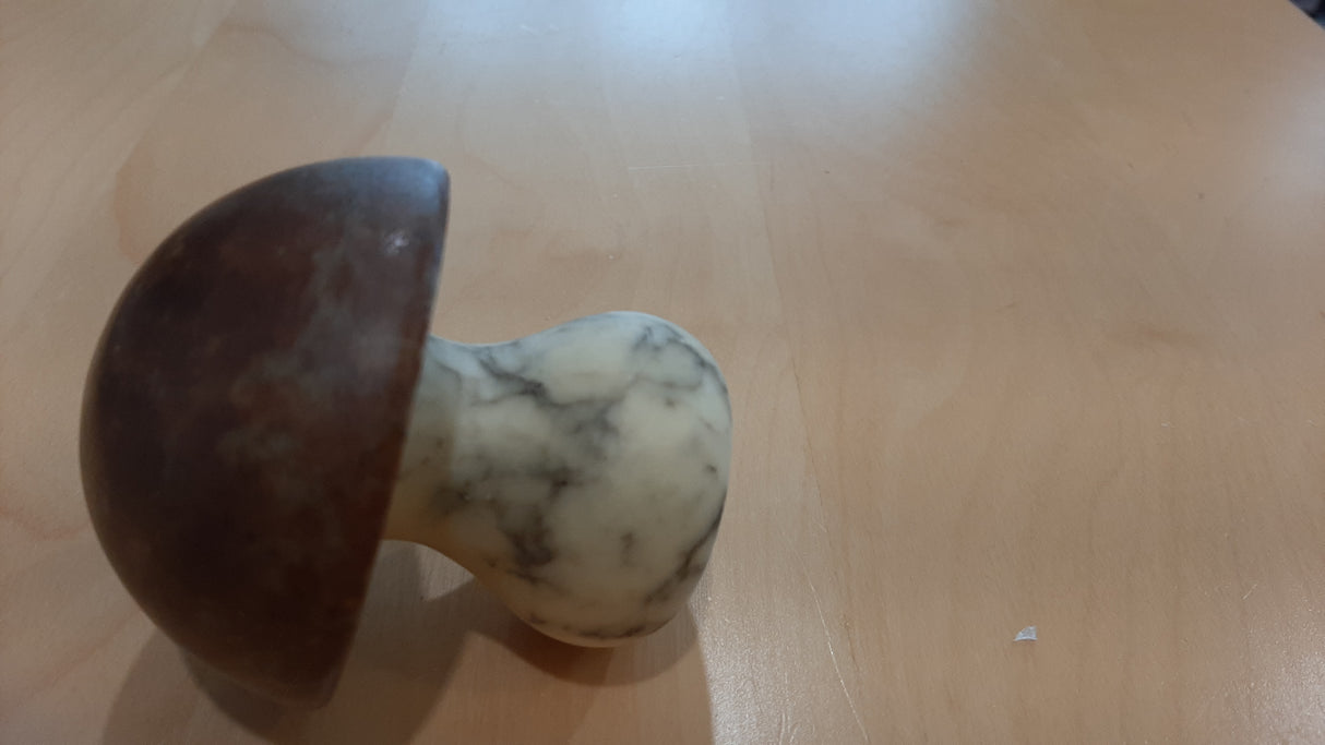 MUS0060 - Champignon en marbre
