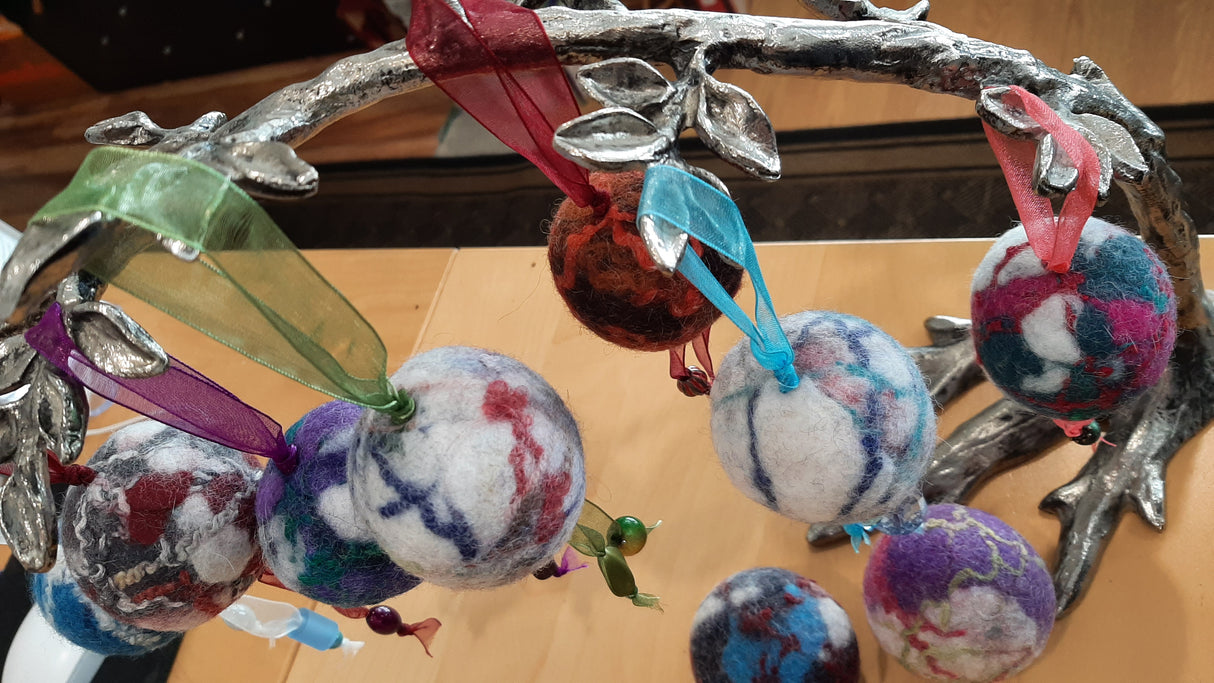 KIF0020 - Decorative ball