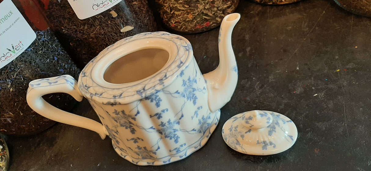 CSL0003 - Pink Brocade Teapot