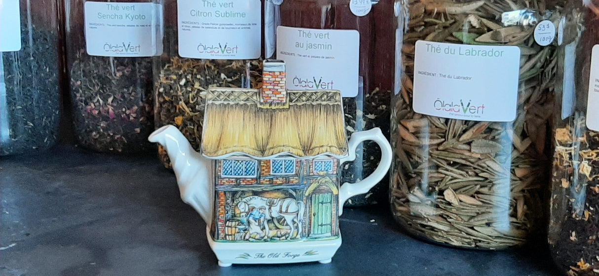 CSL0002 - The Old Forge teapot