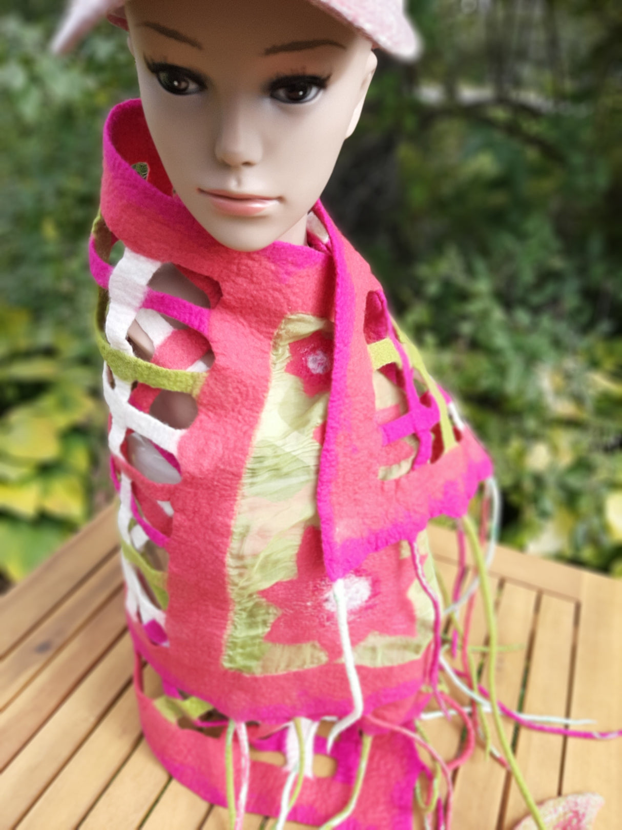KIF0005 - KiFaiJazer - Felted shawl with 3D flowers