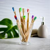 OLA1437 - Brosses à dents en bamboo