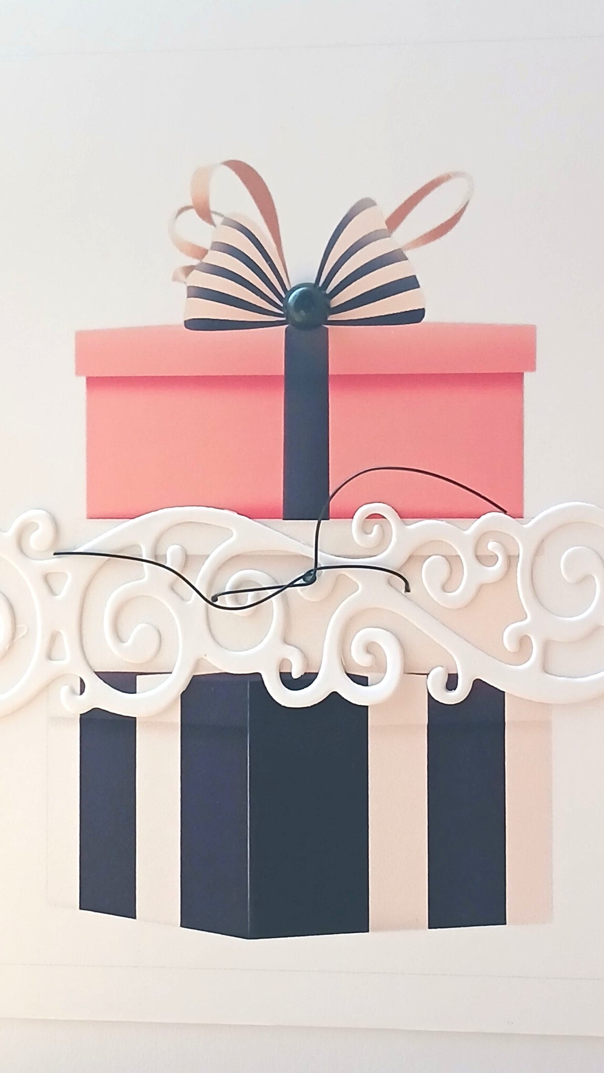 FIL0029 - Carte en quilling - Cadeau rose