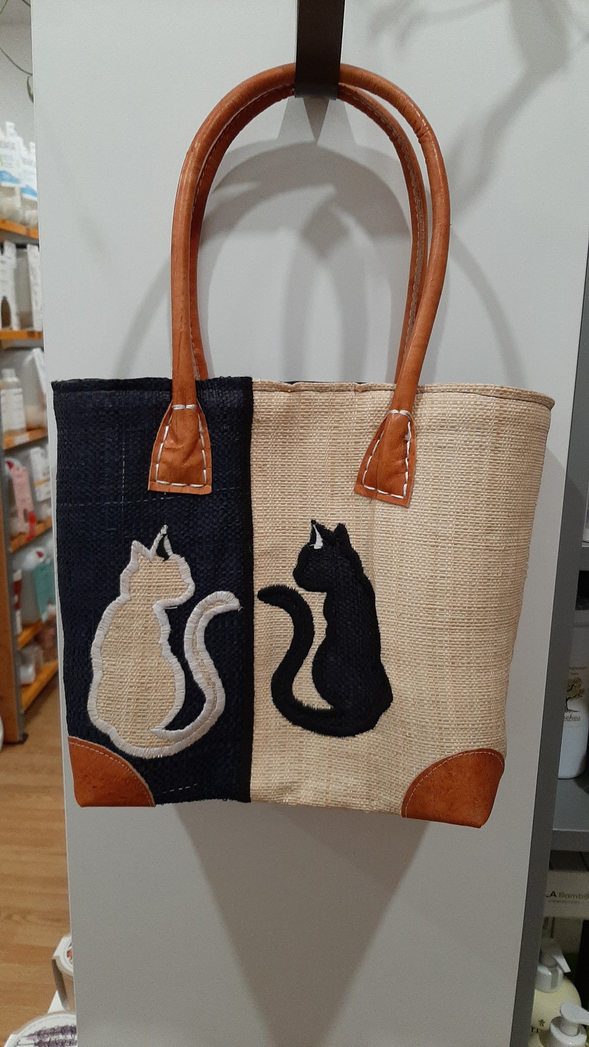 PAN0065 - Petit panier chats - beige et noir