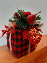 DÉCO-N - Cadeau de Noël à carreaux - VENDU