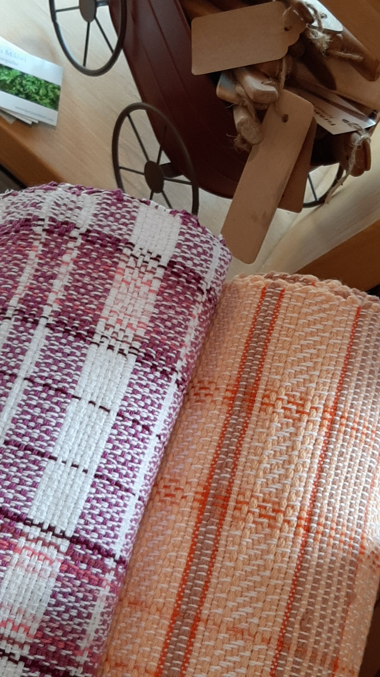JUD0014 - Table runner and 4 placemats 
