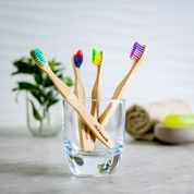 OLA1415 - Brosses à dents en bamboo