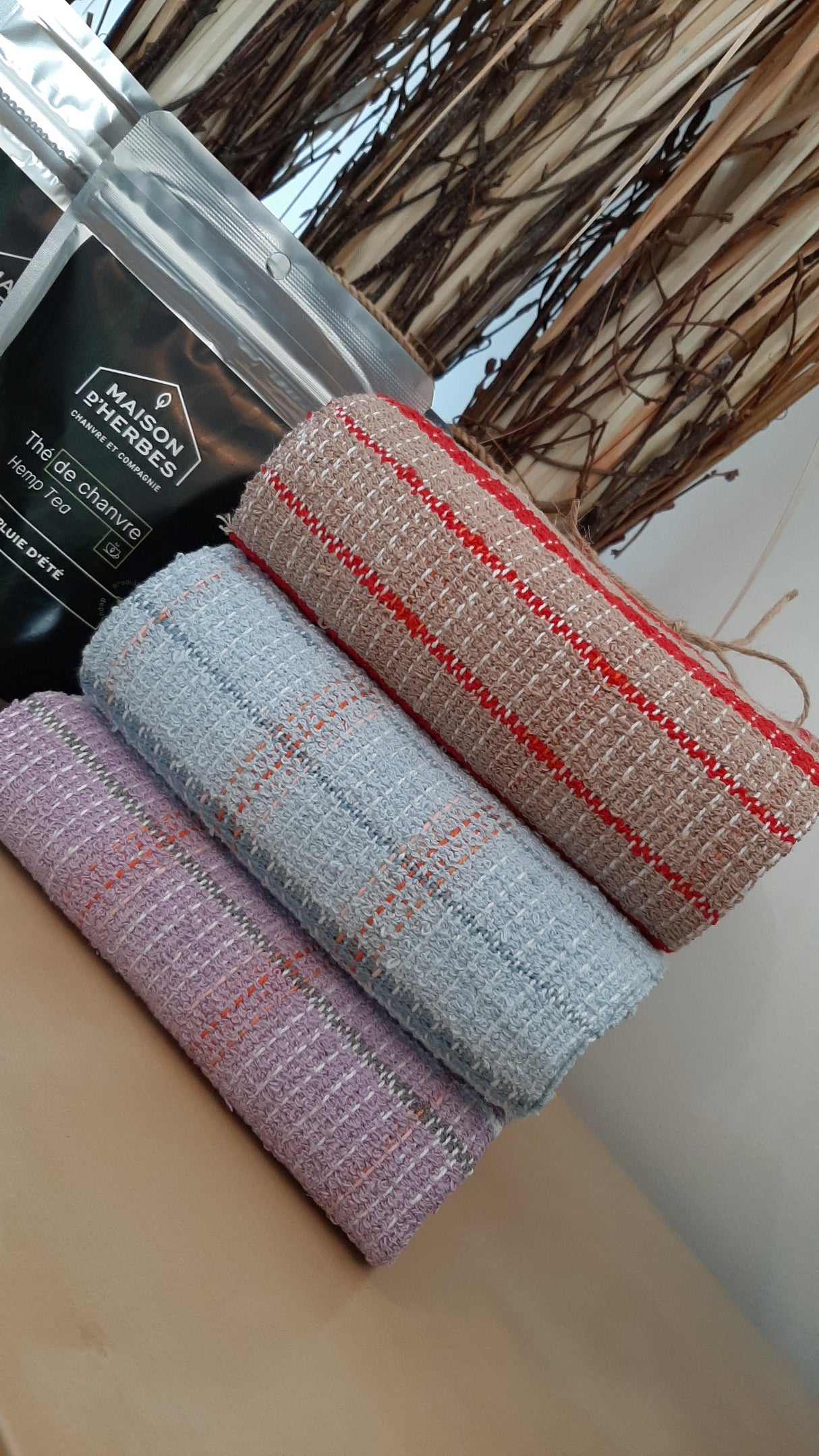 JUD0012 - Ensemble : linge à vaisselle, serviette à mains et lavette tissés