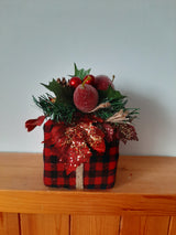 DÉCO-N - Cadeau de Noël à carreaux - VENDU