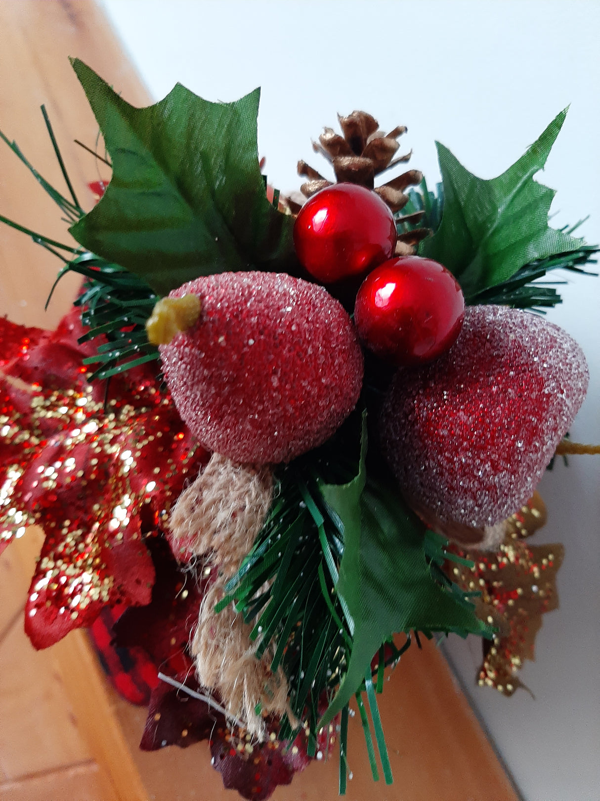 DÉCO-N - Cadeau de Noël à carreaux - VENDU