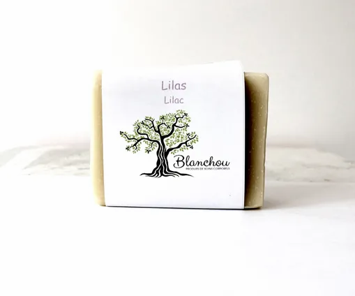 BLA0120 - 1/2 savon au lilas